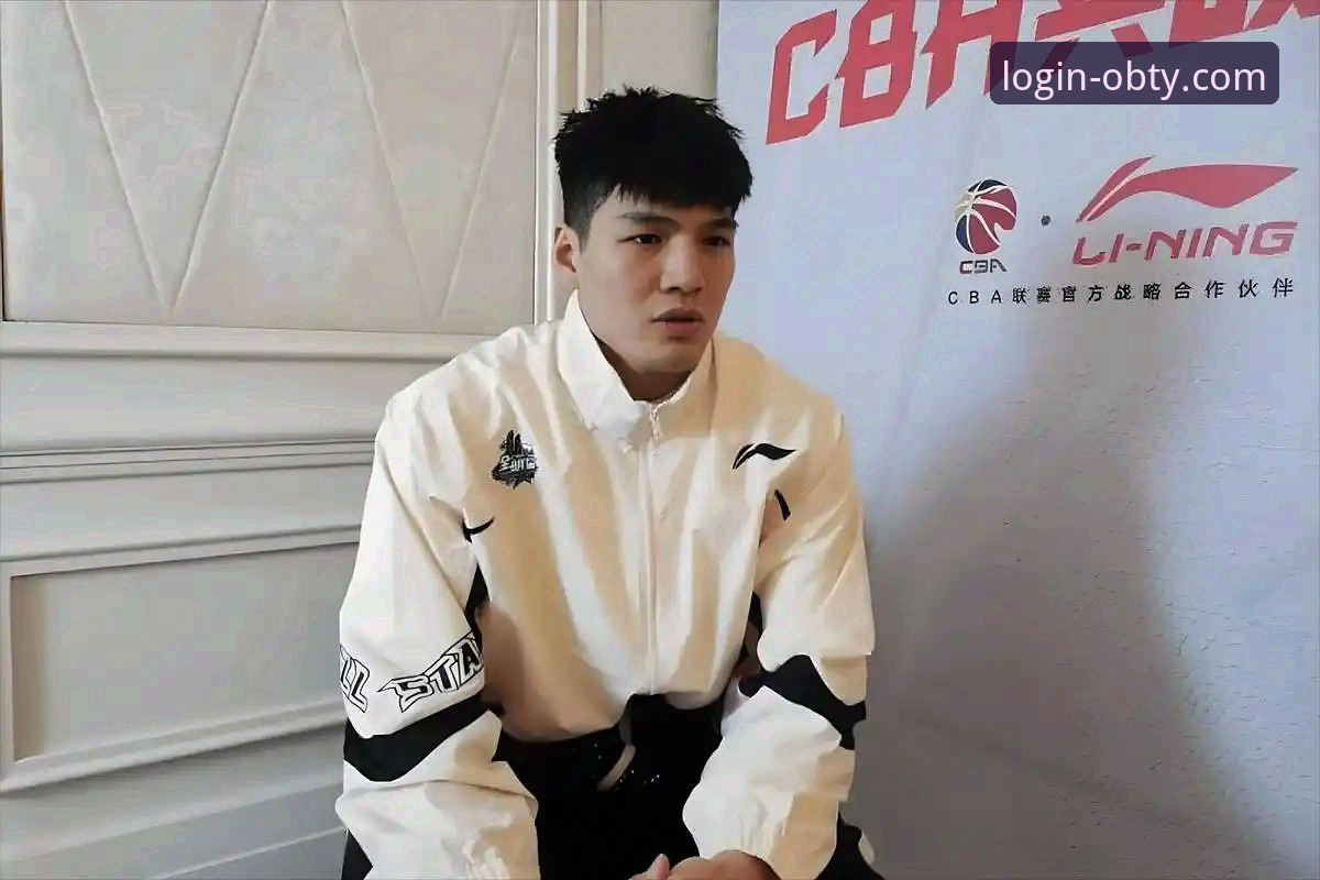 CBA状元陈国豪“回避条款”升级：深度分析广州vs北控关键卡位战的赛场规则与球员困境